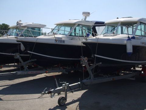 Langa bacul de la Tulcea, parcarea &quot;saracilor&quot; ...