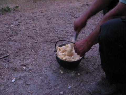 se amesteca nu gluma, pana te trec apele